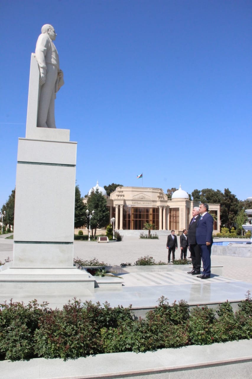 Ağalar Vəliyev  Ümummilli liderin 100 illik yubileyinə həsr olunmuş konfransda iştirak edib - FOTO